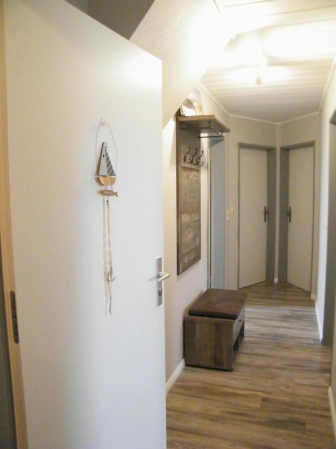 Gastehaus " Schone Aussicht " Apartment Neuharlingersiel Luaran gambar