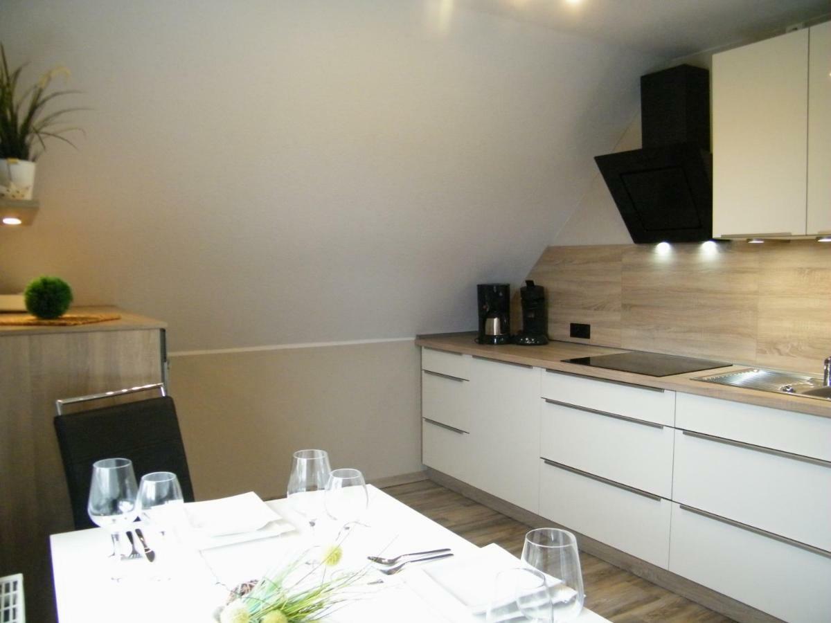 Gastehaus " Schone Aussicht " Apartment Neuharlingersiel Luaran gambar